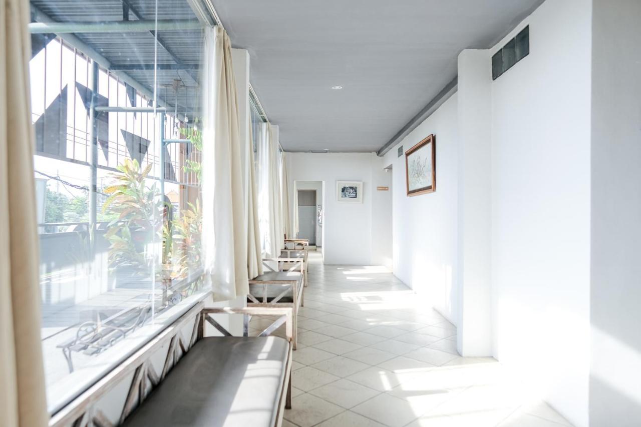 Reddoorz Plus At Sunrise Hotel Sanur Ngoại thất bức ảnh